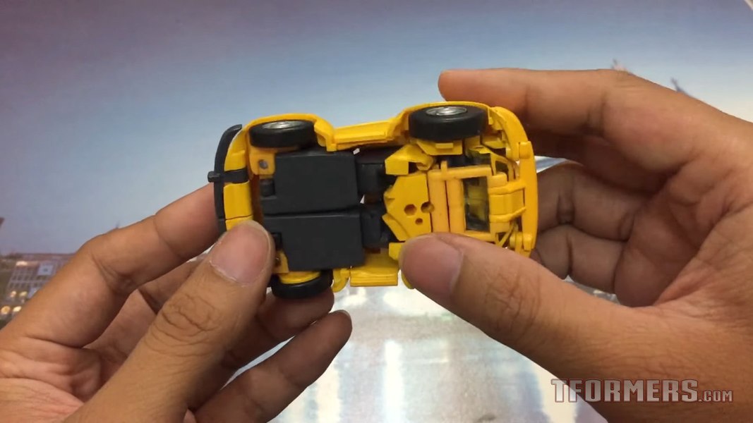 MP 45 Masterpiece Bumblebee Video Review And Images 03 (3 of 16)